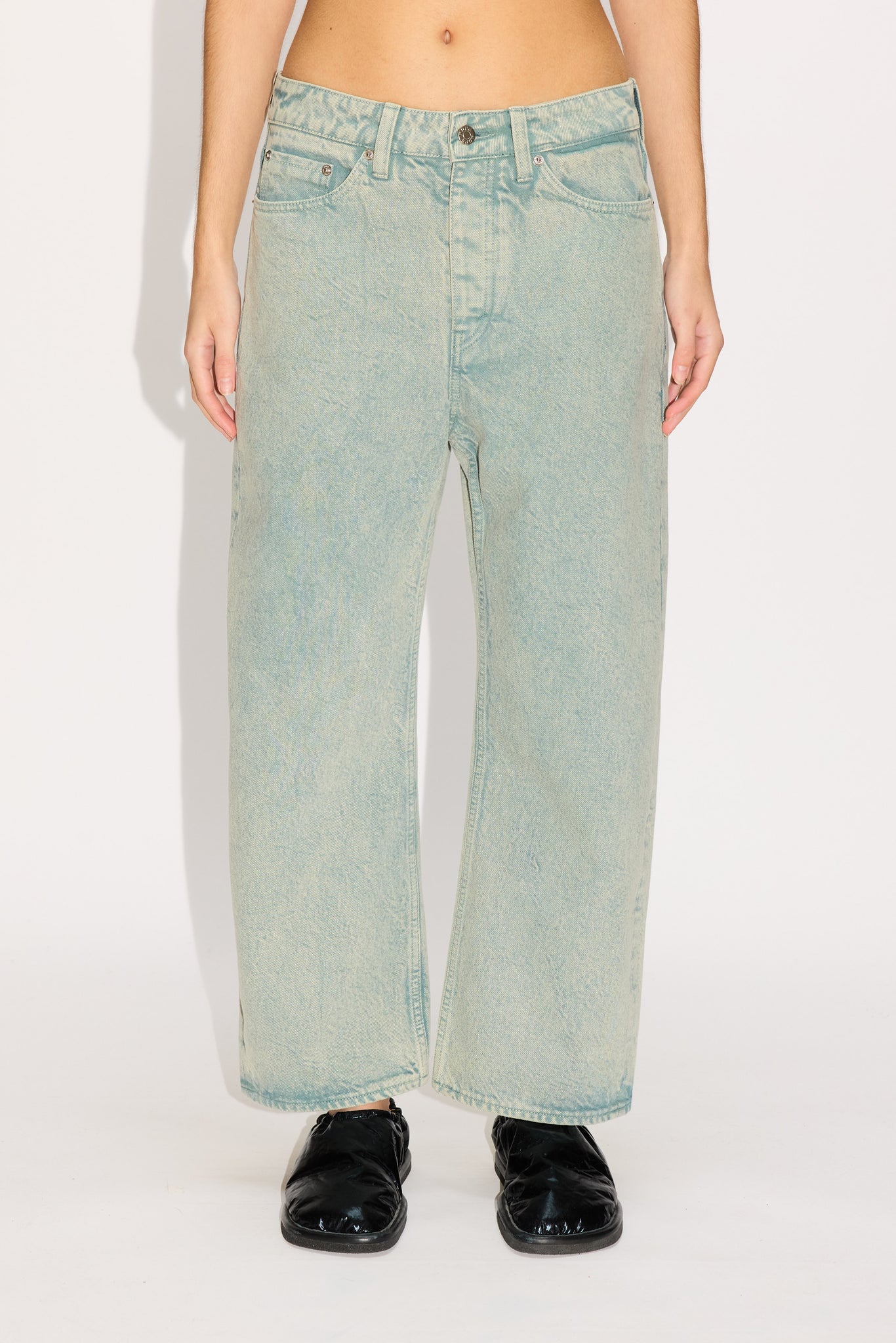 Wide-leg Cropped Jeans