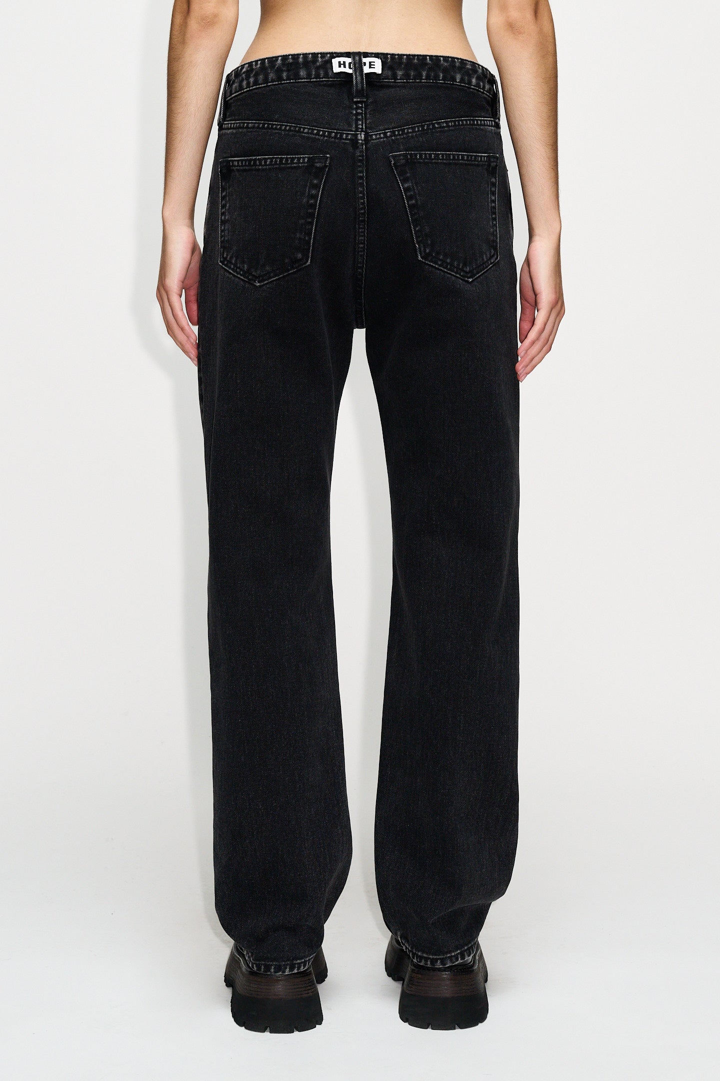 Loose-fit Jeans - Criss Jeans in Washed Black – HOPE STHLM
