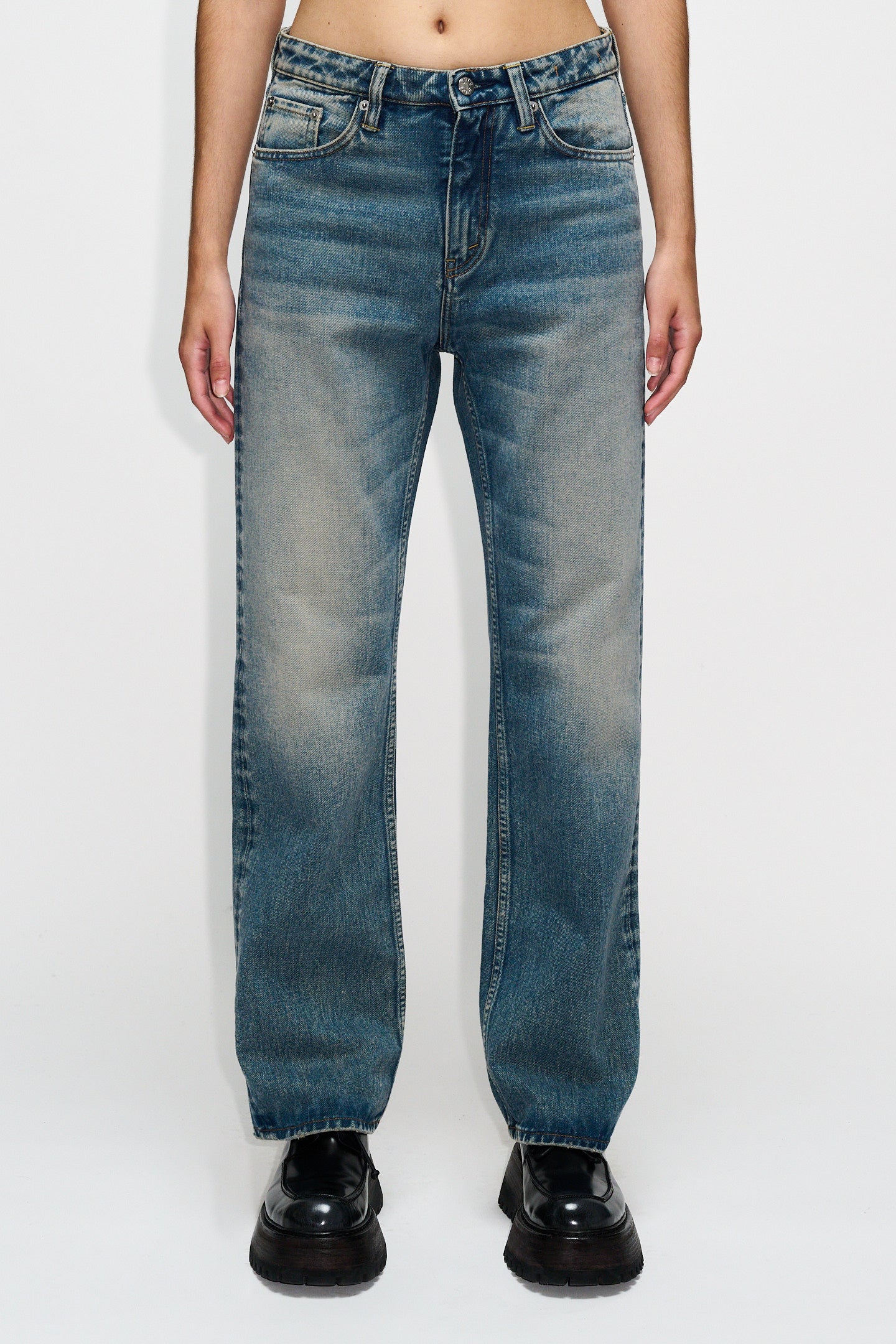パンツ 25SS HOPE SKID JEANS / MID BLUE DIRTY 25 Bootcut Jeans - Beat Jeans in Mid Blue Dirty – HOPE STHLM