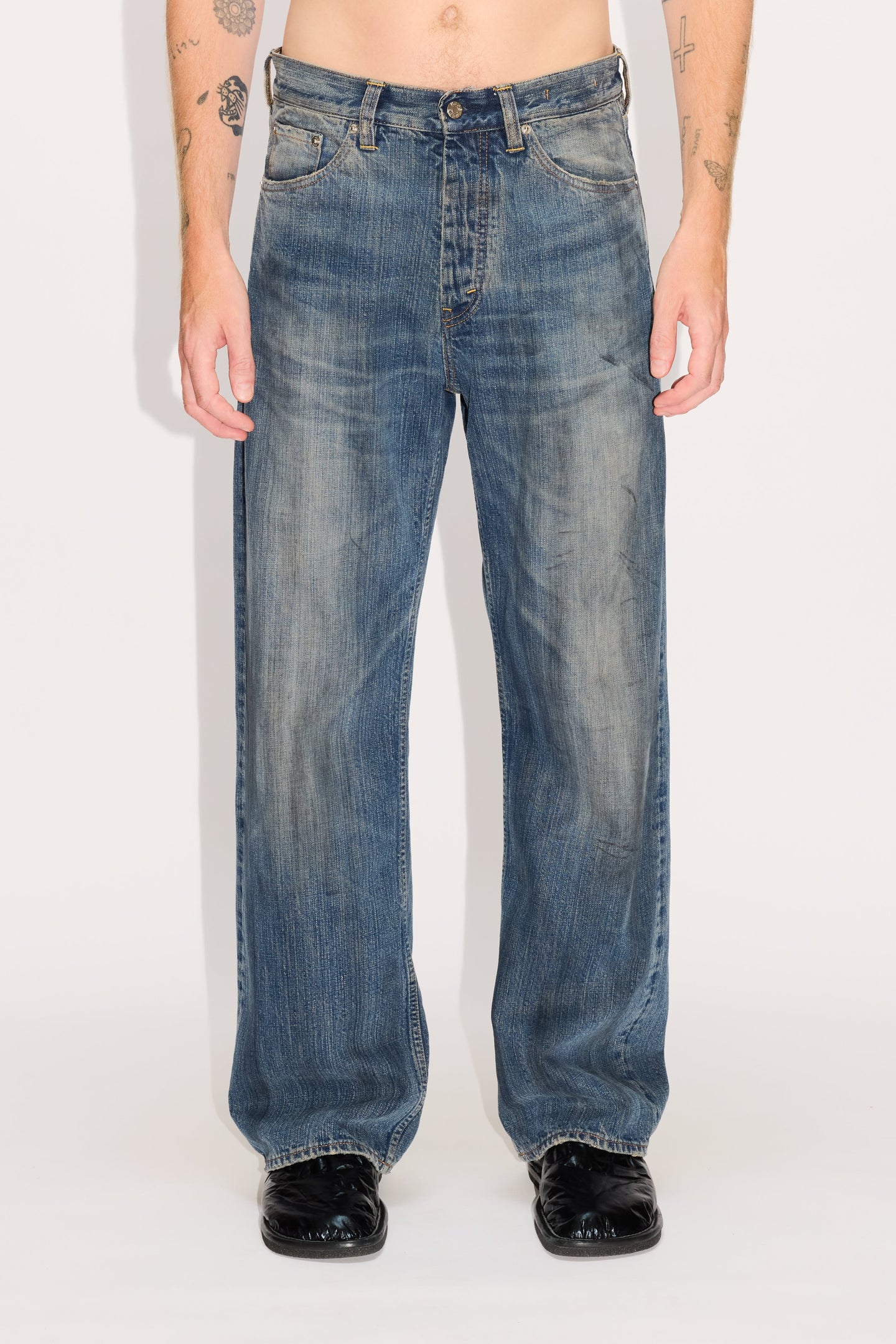 HOPE Stockholm Twisted Barrel Jeans デニム Twisted Barrel Jeans - Skew Jeans in Dark Indigo Wash – HOPE