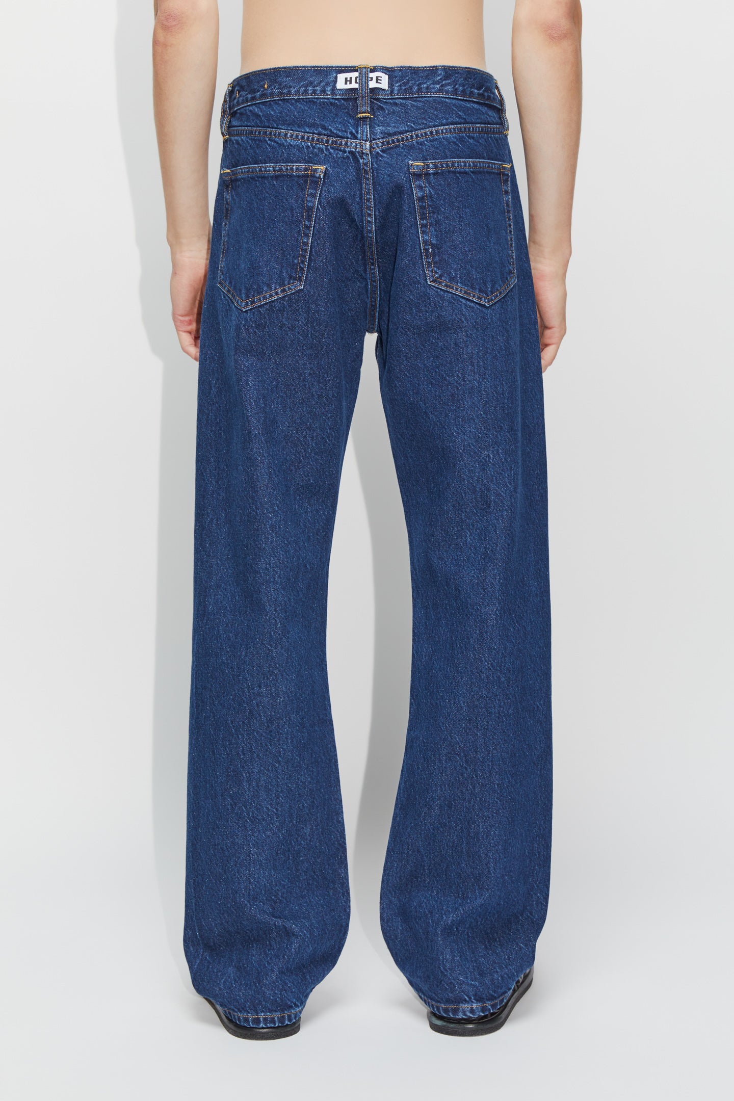 パンツ HOPE Stockholm rush jeans Relaxed Bootcut - Rush Jeans in Wasted Black – HOPE STHLM