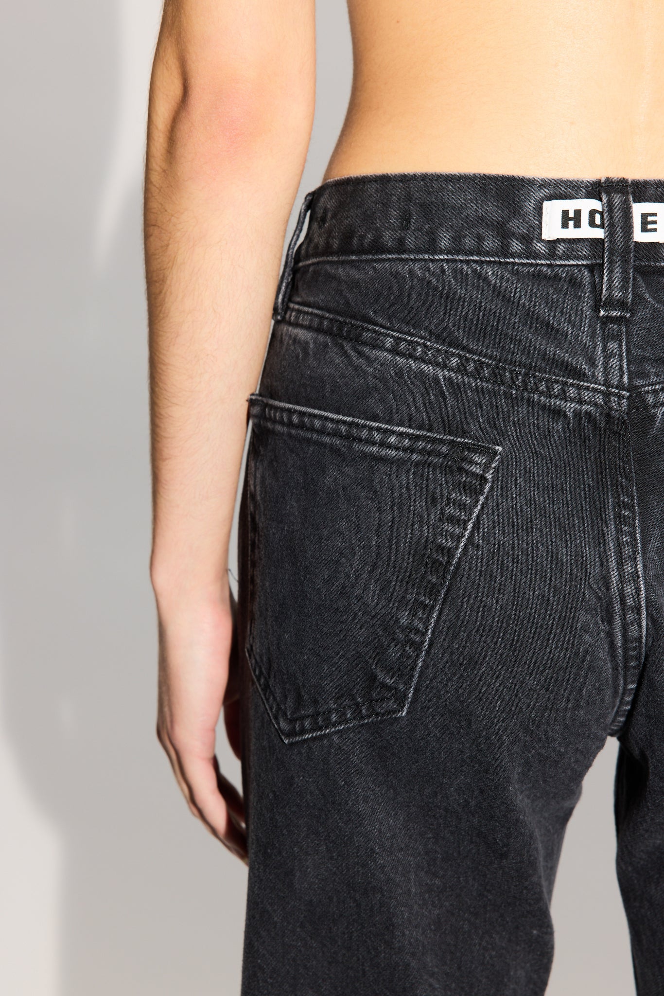 パンツ HOPE Stockholm rush jeans Relaxed Bootcut - Rush Jeans in Wasted Black – HOPE STHLM