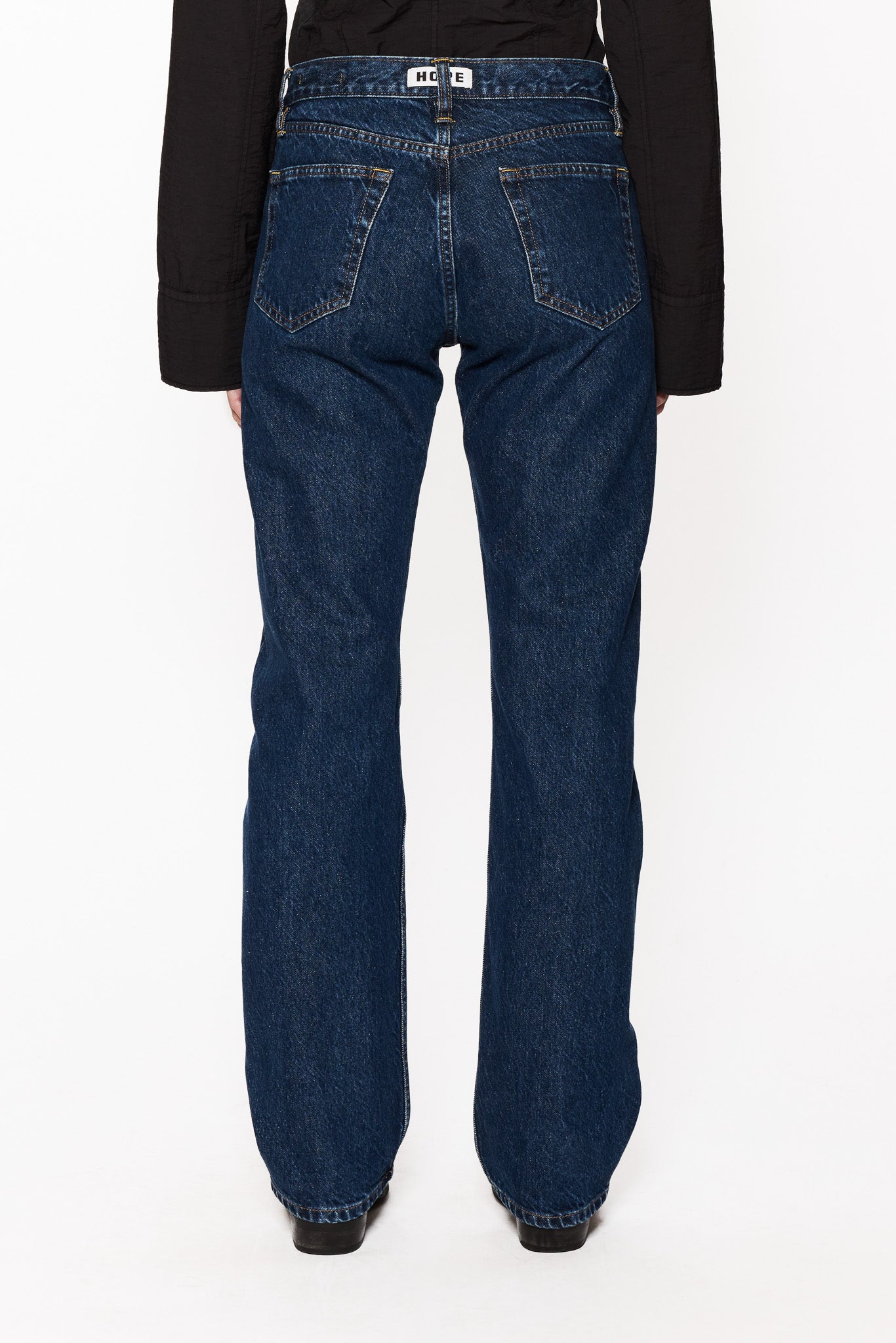 Relaxed Bootcut Jeans . Rush Jeans in Dark Indigo Wash – HOPE STHLM