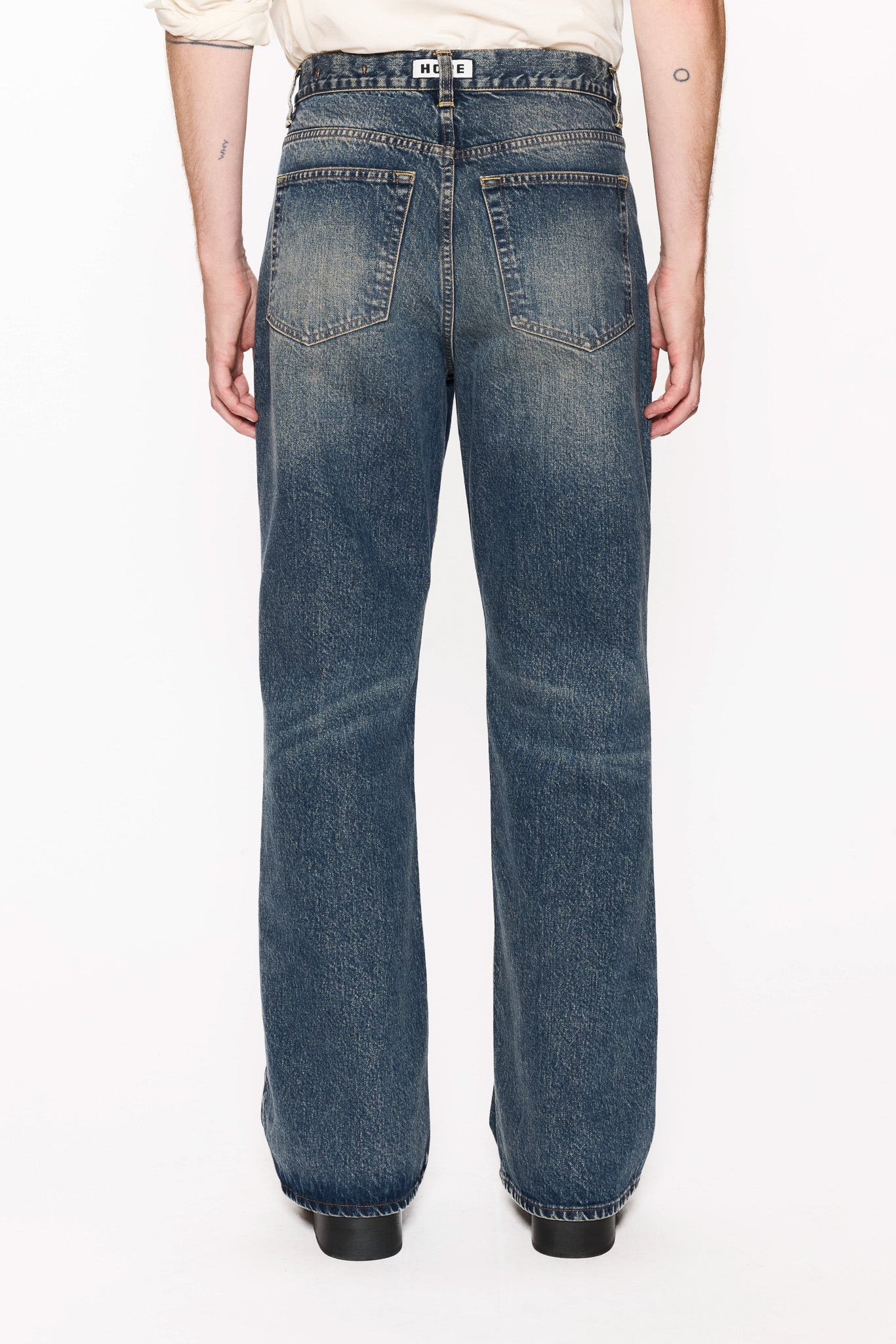 Bootcut Jeans - Beat Jeans in Mid Blue Dirty – HOPE STHLM