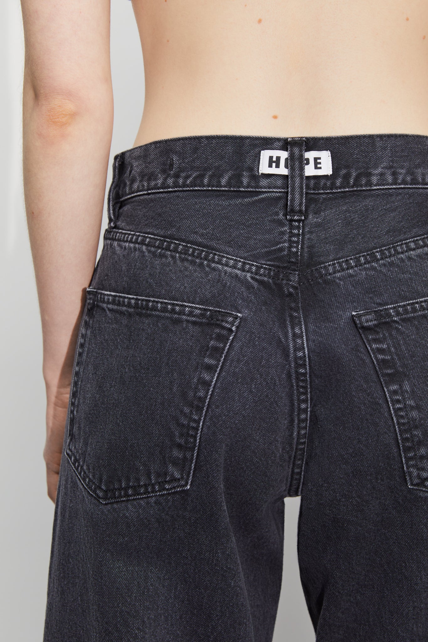 Hopes Black Zipper on sale Detail Jeans