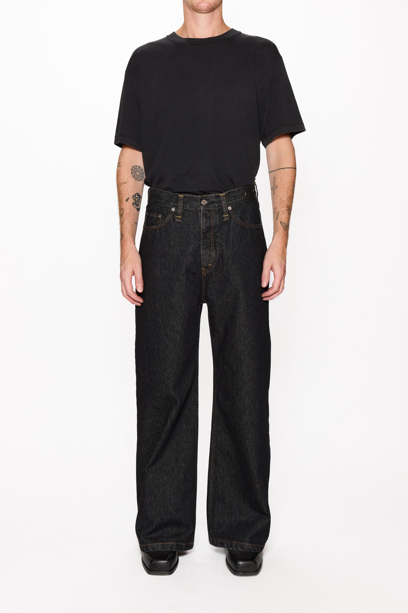Wide-leg Jeans - Skid Jeans in Rinsed Black – HOPE STHLM