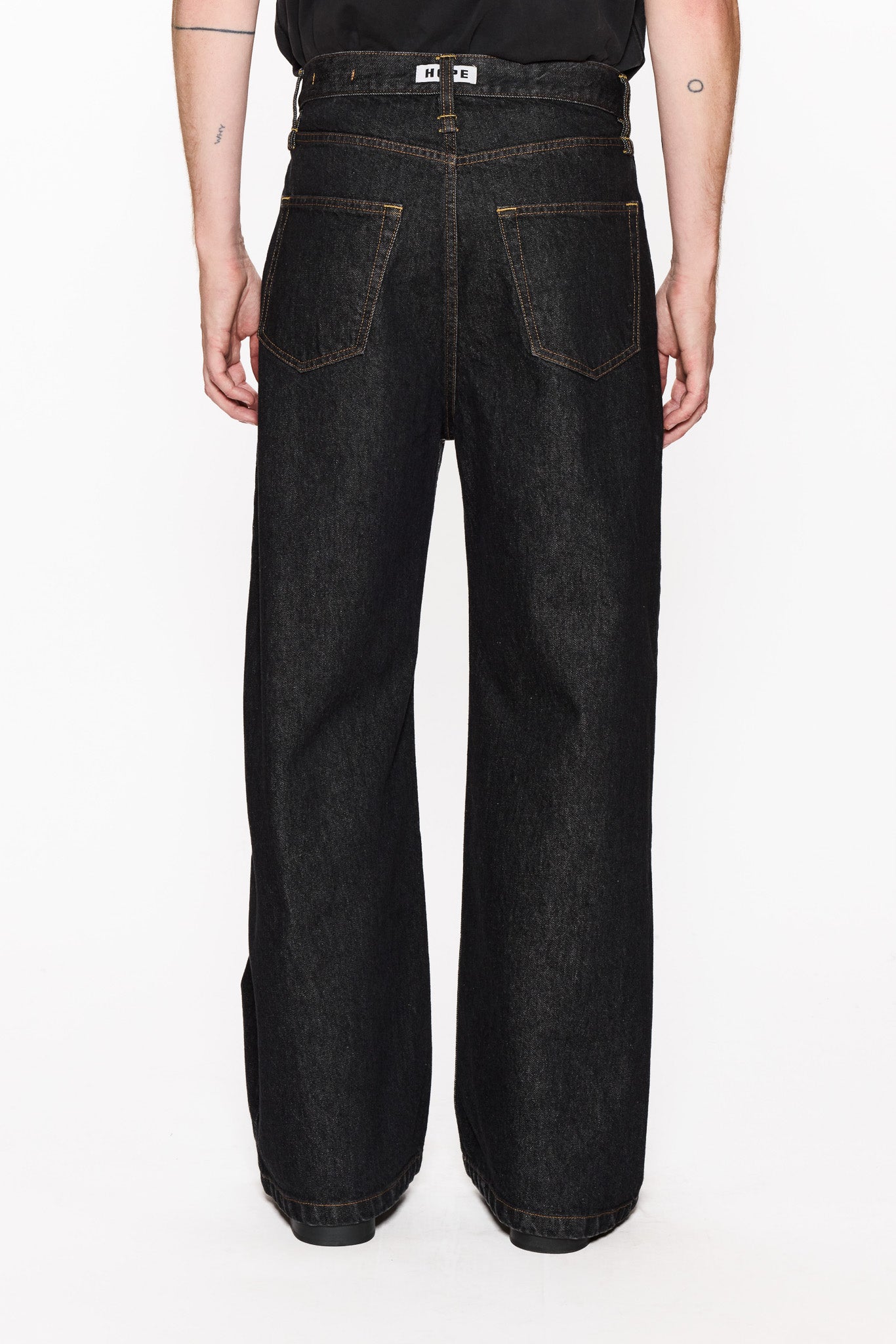 AP STUDIO　HOPE/ホープ　SKID JEANS Black wash Wide-leg Jeans - Skid Jeans in Rinsed Black – HOPE STHLM