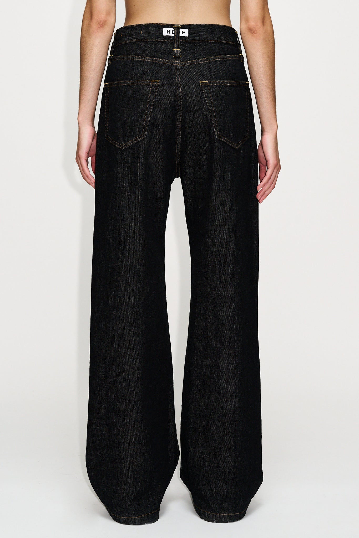 Wide-leg Jeans - Skid Jeans in Rinsed Black – HOPE STHLM