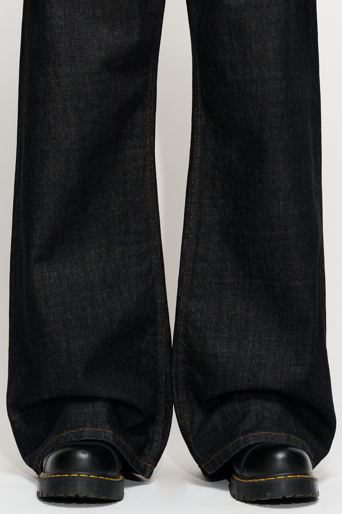 AP STUDIO【HOPE/ホープ】SKID JEANS Black wash AP STUDIO【HOPE/ホープ】SKID JEANS Black wash - メルカリ