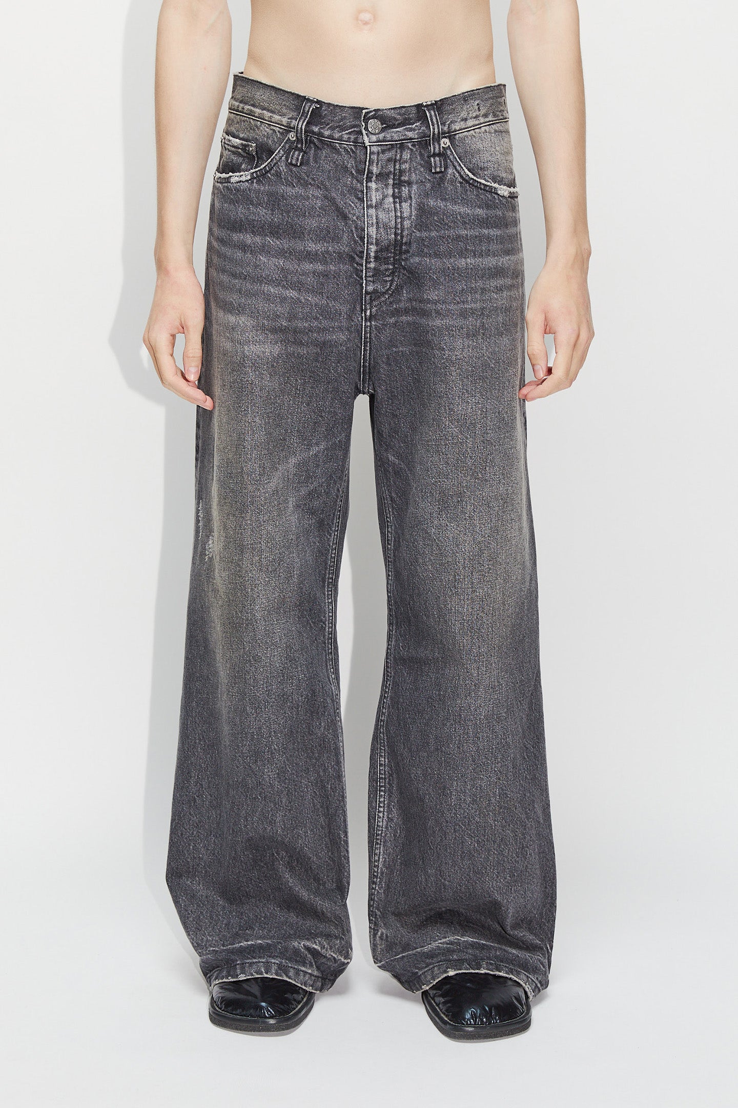 人気の新作 Heavy in Jeans Skid - Jeans Wide-leg Black STHLM HOPE – Vintage パンツ