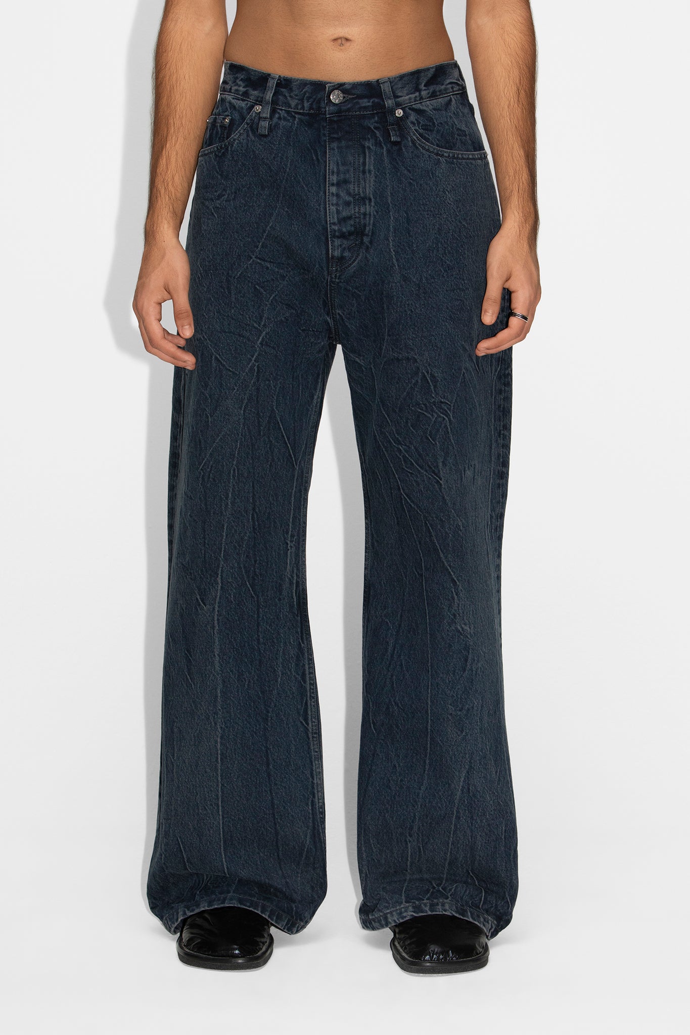 Wide-leg Jeans