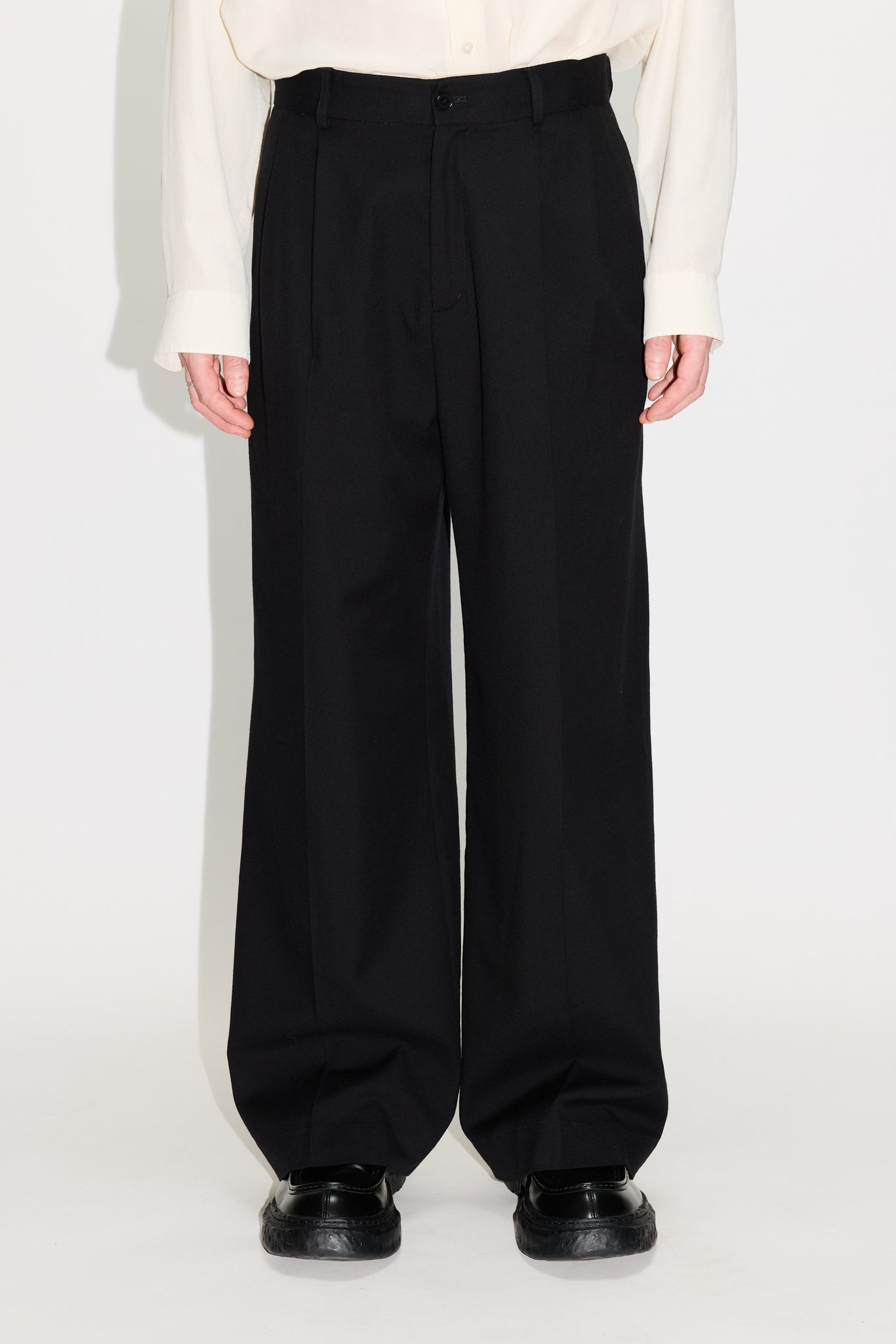 Loose-fit Trousers