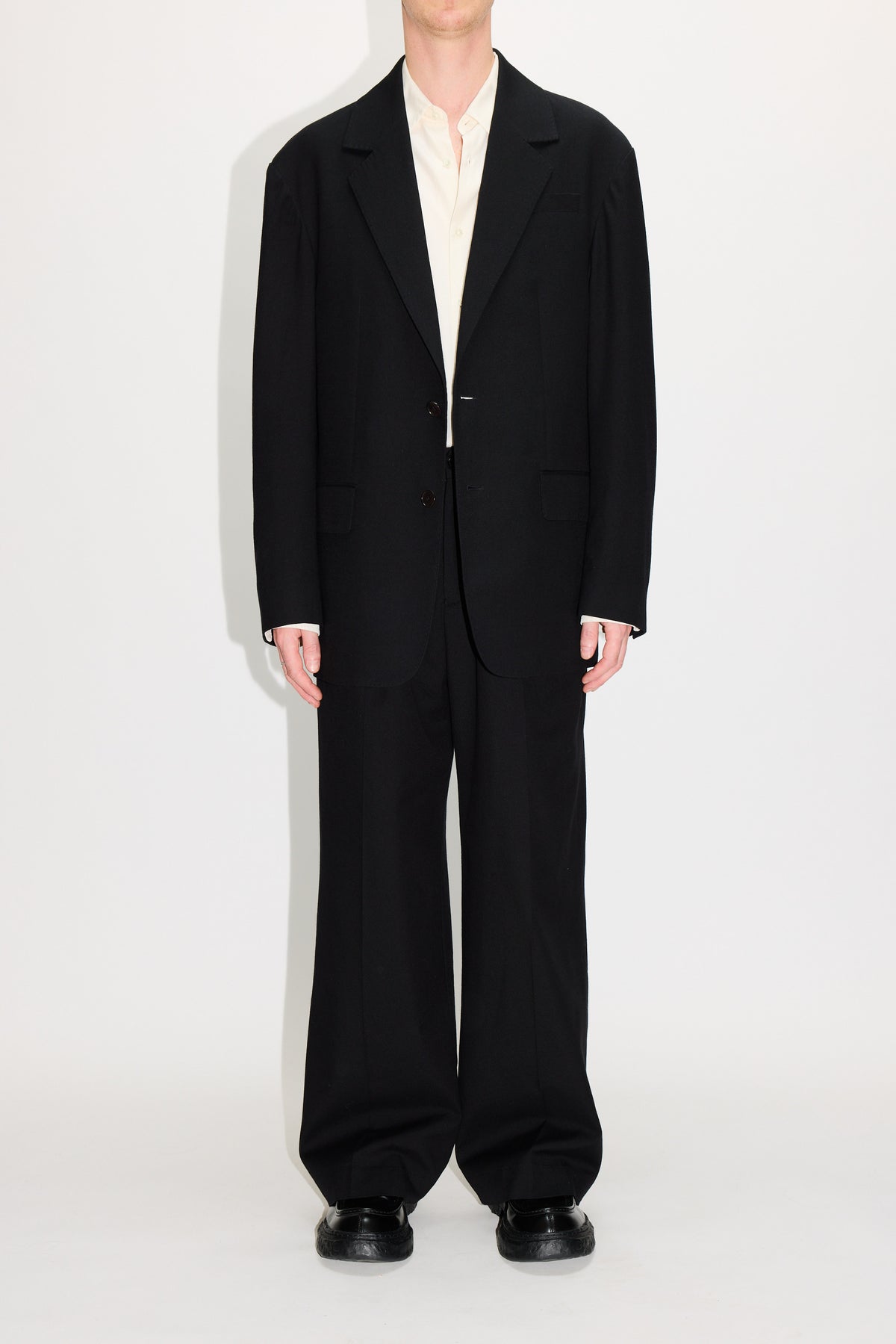 ALL SUITING – HOPE STHLM