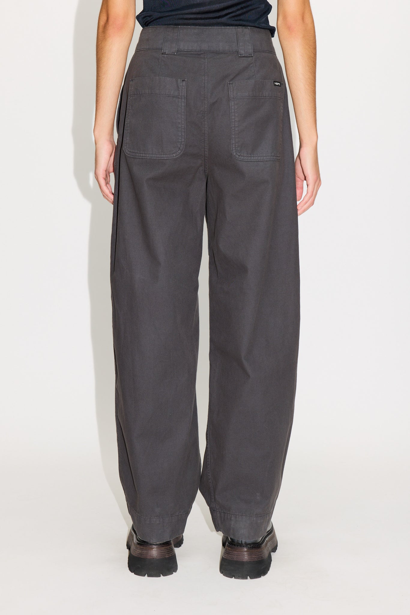 Baggy Chinos - Vol Trousers in Dark Grey – HOPE STHLM Baggy Chinos - Vol Trousers in Dark Grey – HOPE STHLM