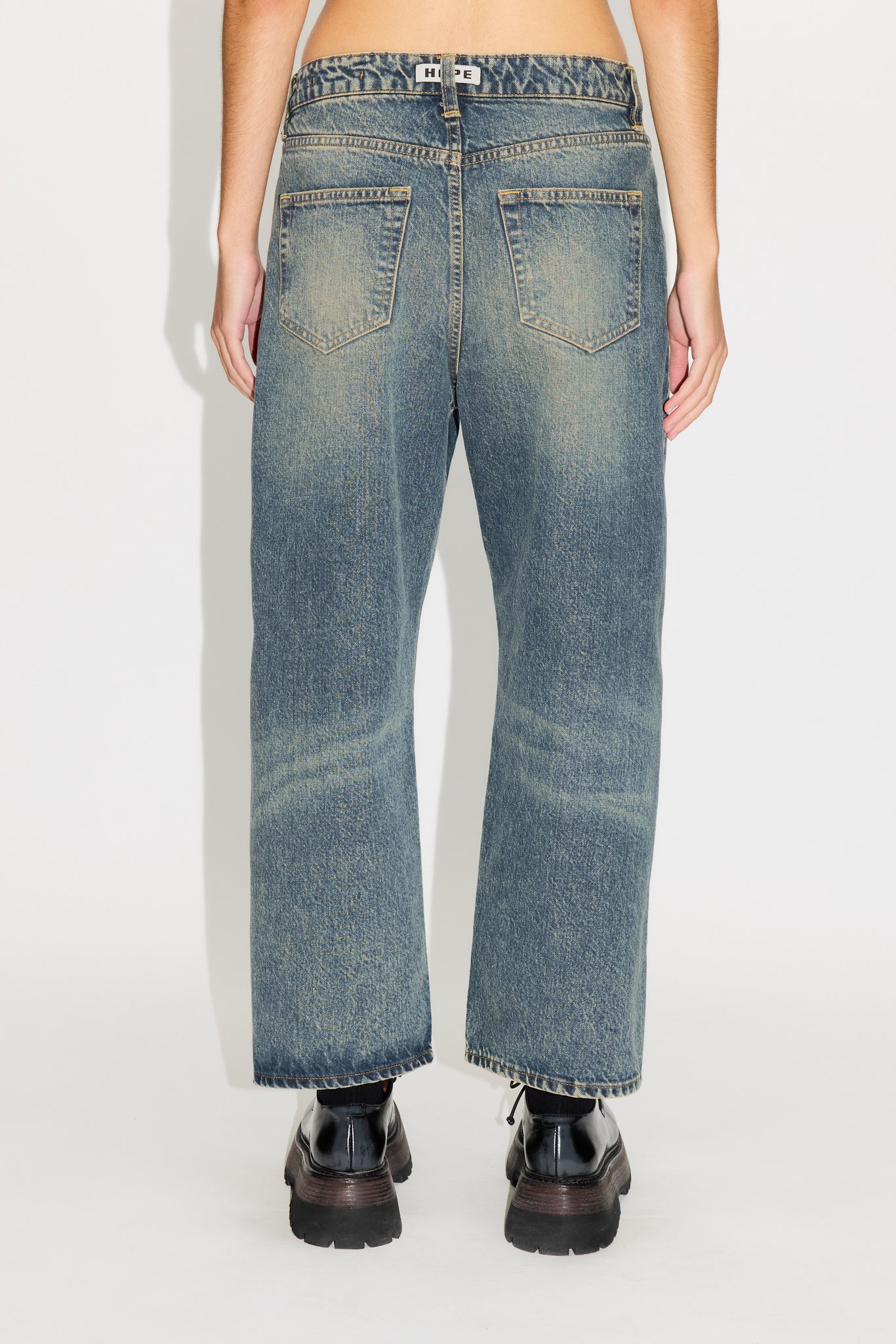 Wide-leg Cropped Jeans - Drop Jeans in Mid Blue Dirty – HOPE