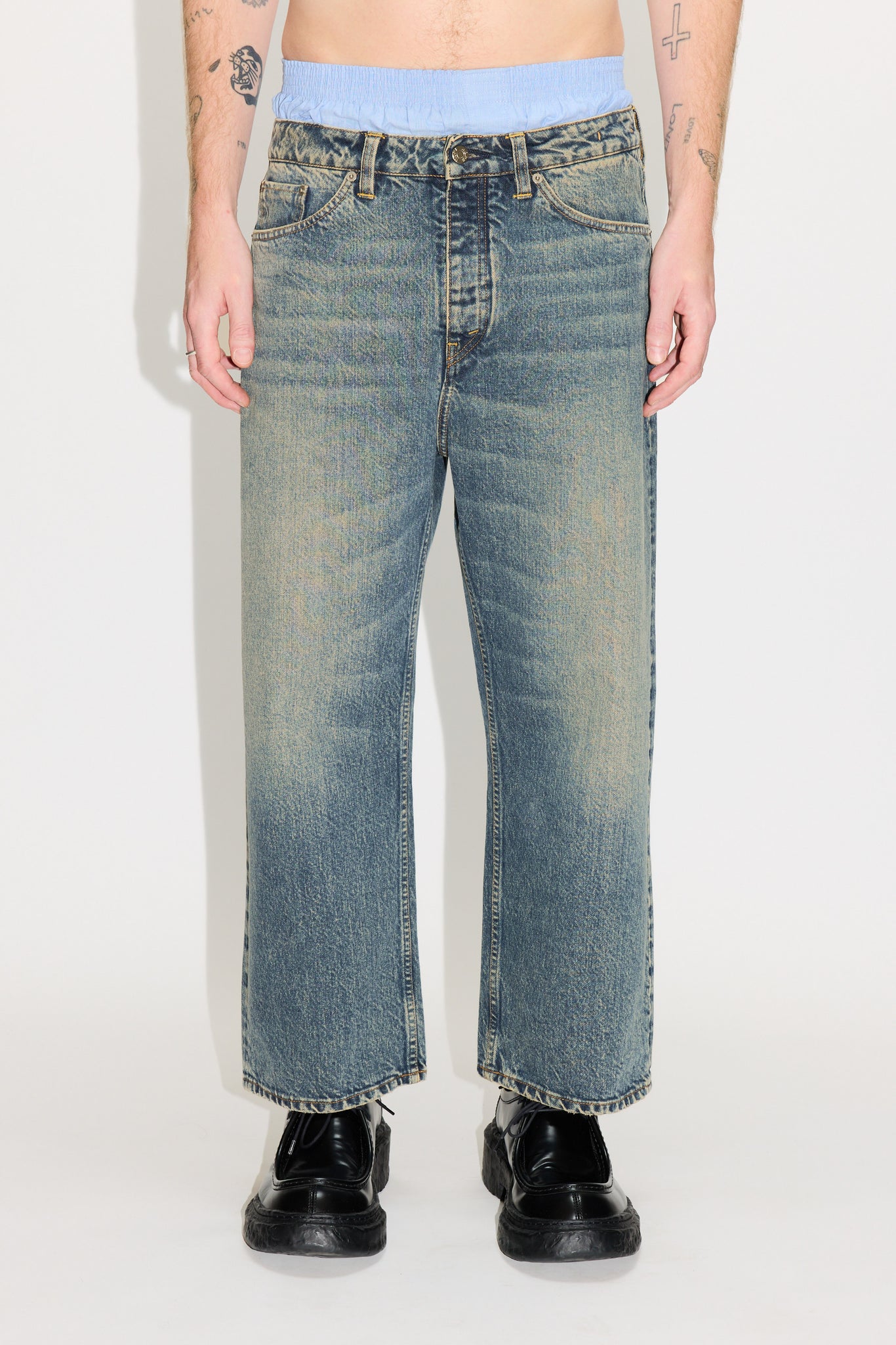 Wide-leg Cropped Jeans