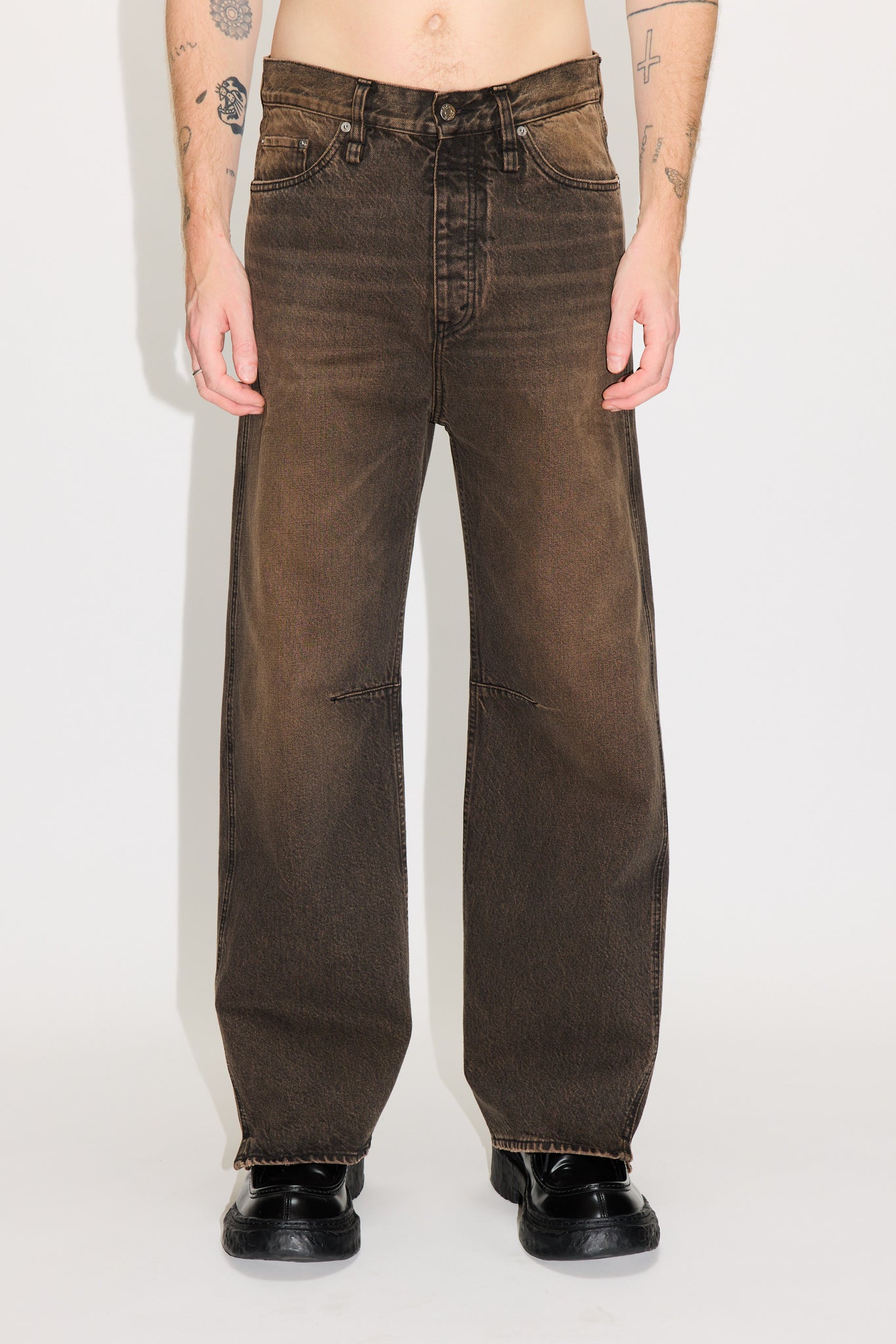 Twisted Barrel Jeans