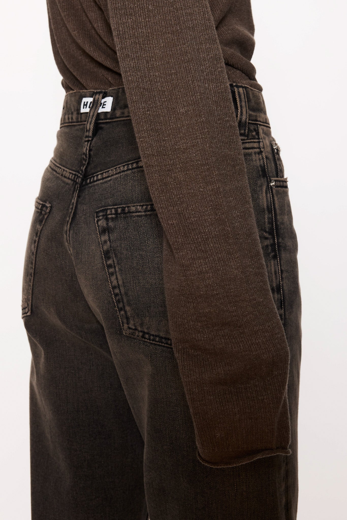 Loose-Fit Jeans in Dirty Black Vintage – HOPE STHLM