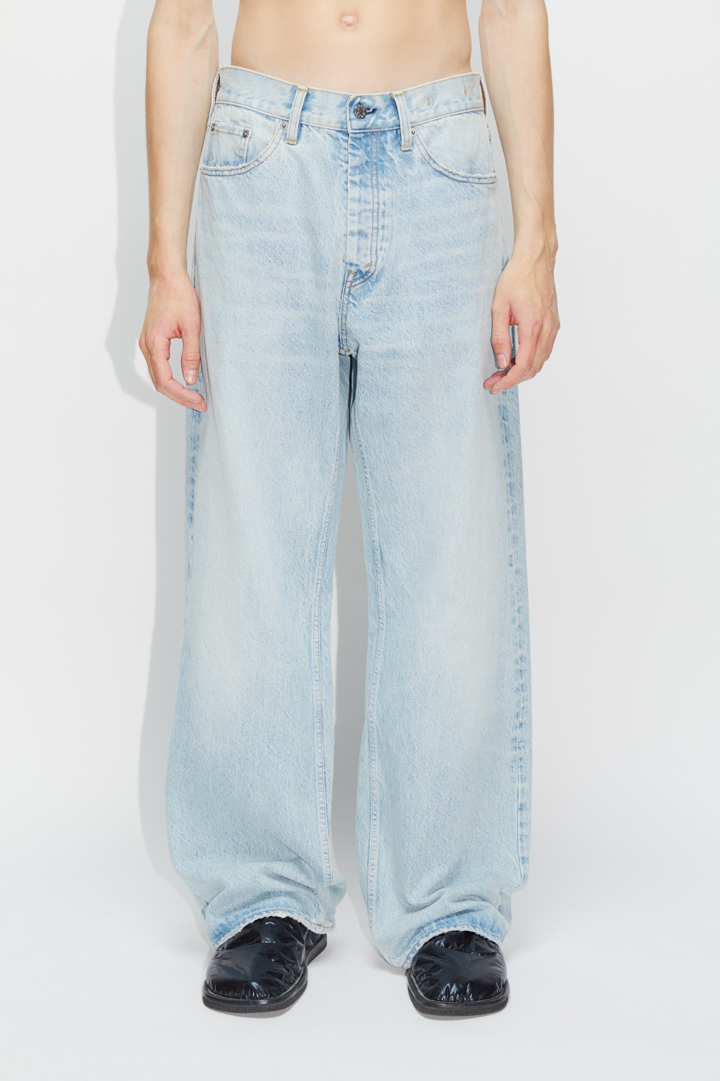 Loose-fit Jeans - Criss Jeans in Pale Blue Vintage – HOPE STHLM