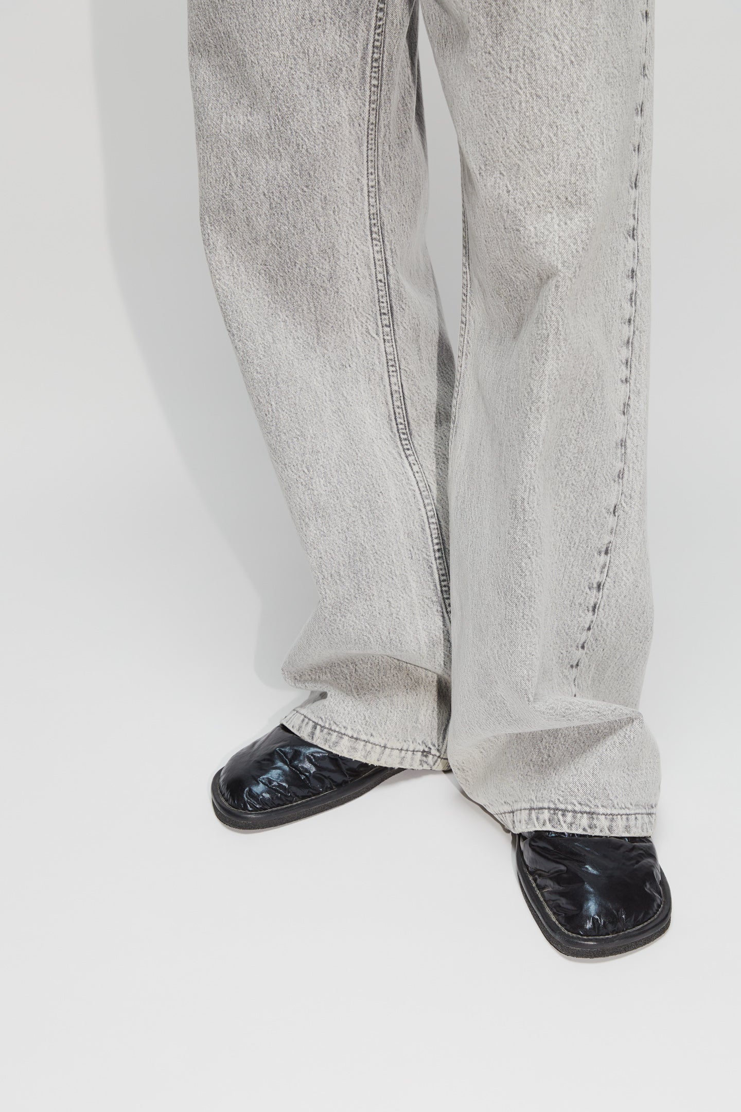 HOPE-SS24-43284851-Skid-Jeans-