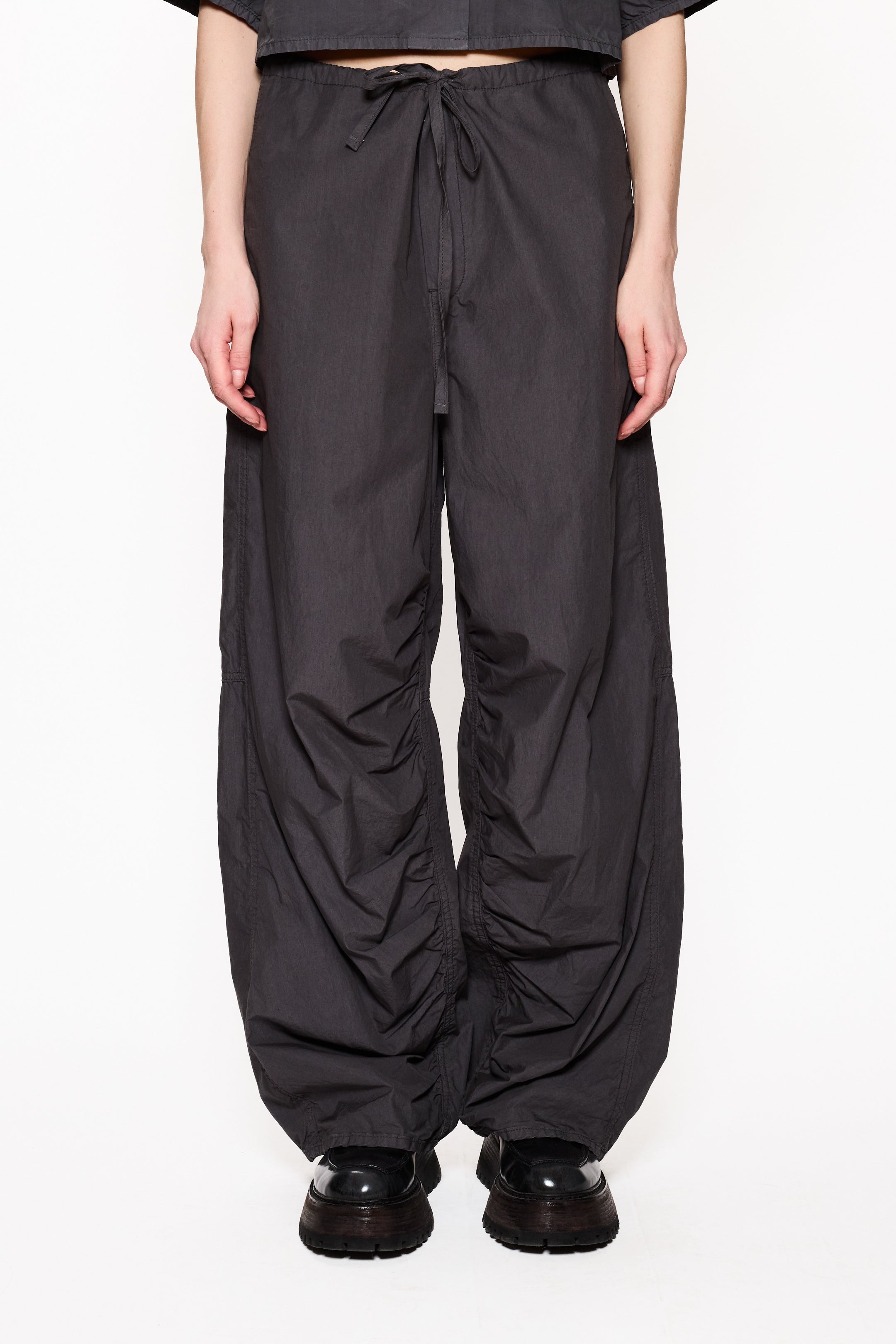 パンツ HOPE Stockholm wide cargoBlack pants Baggy Chinos - Vol Trousers in Black – HOPE STHLM