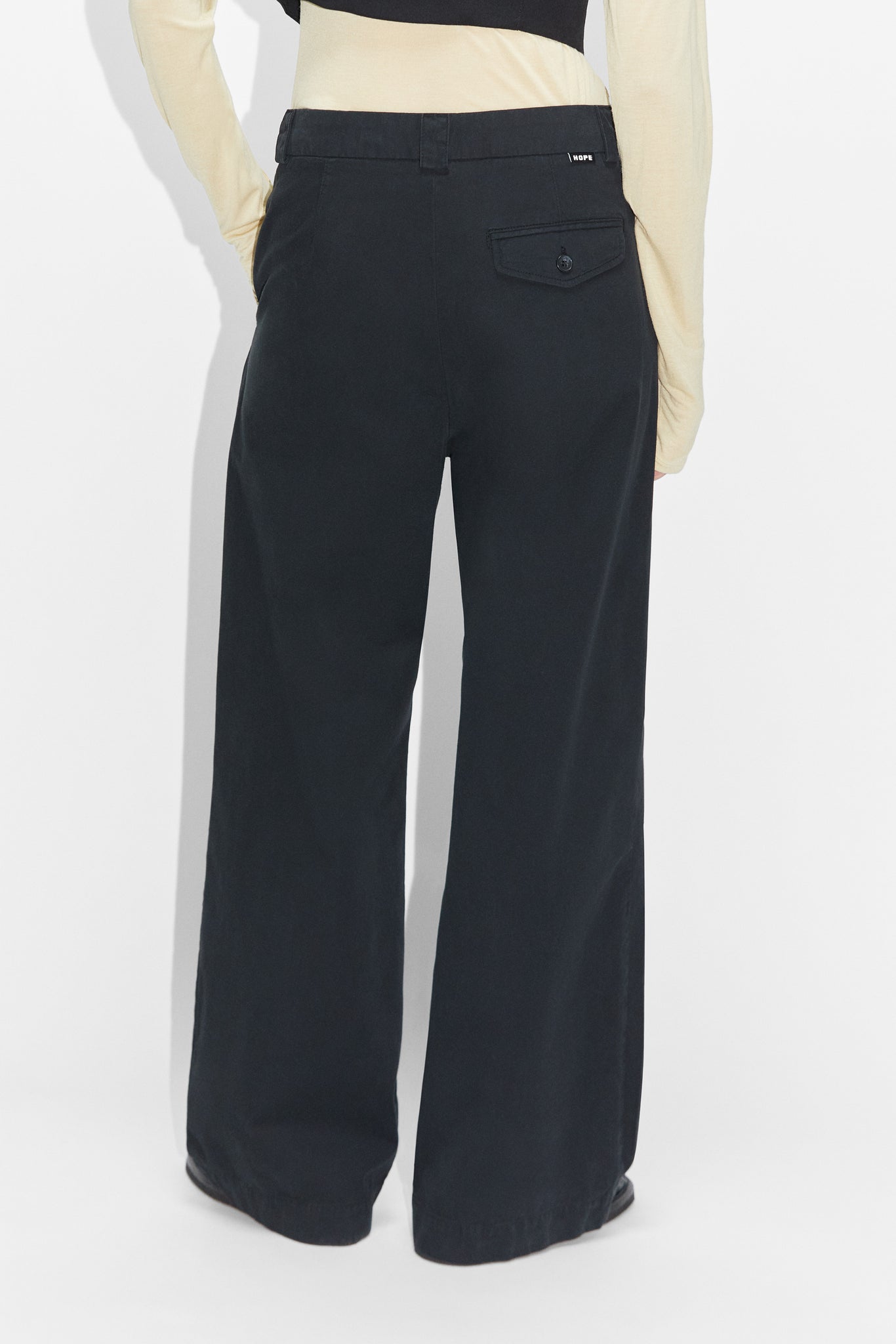 Relaxed Pleated Chinos
